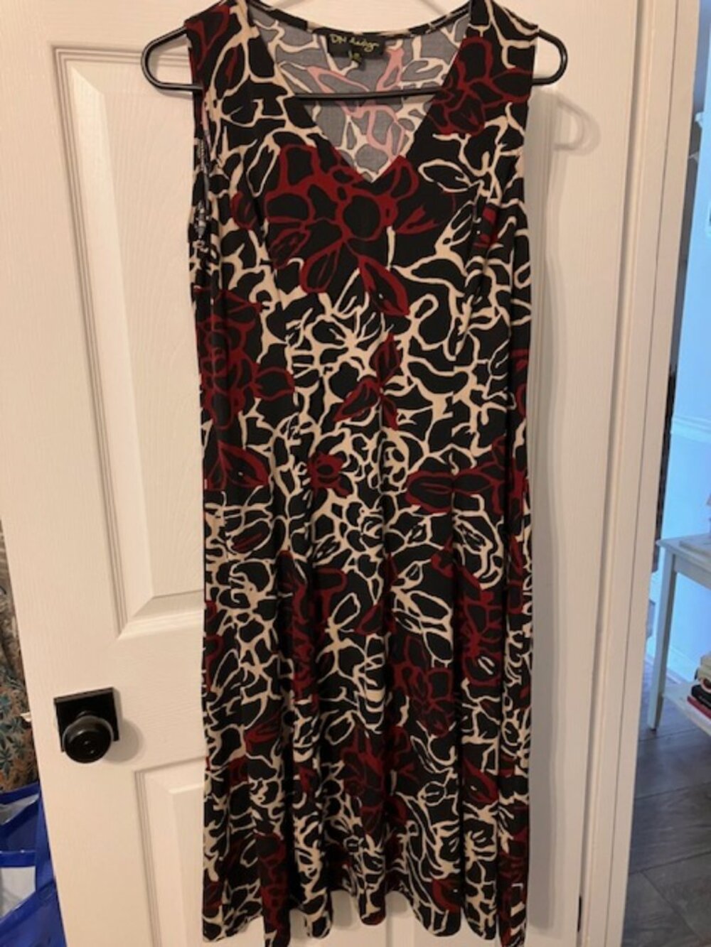 DRESS DN Design Size 10 Comfortable Flowy